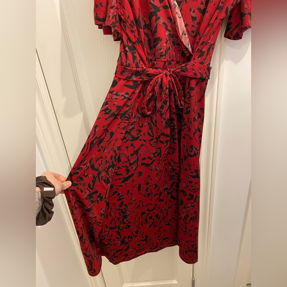 Beautiful red printed rickis wrap dress - Picture 6 of 6